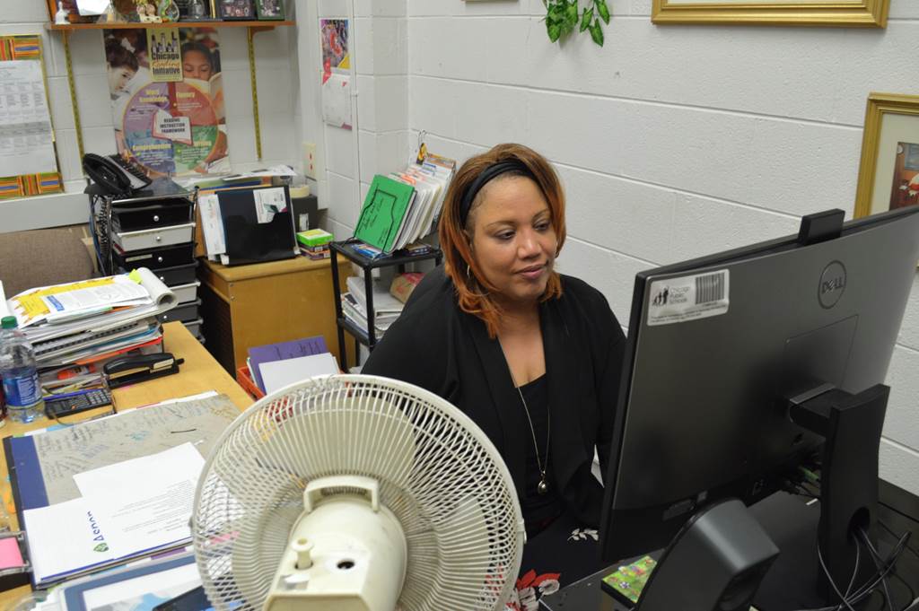 Dr. Jo Easterling-Hood using her computer